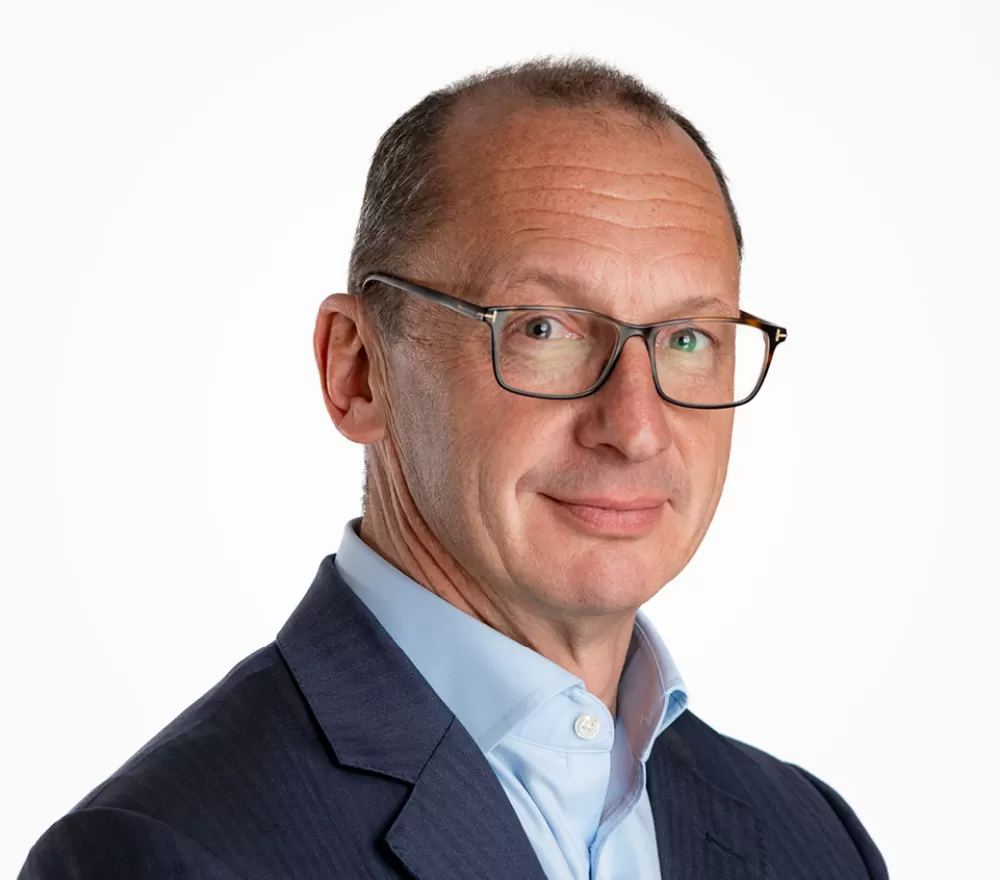 Simon Perry